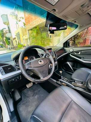 Sangyong Korando C 2016 image 8
