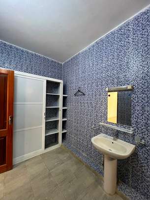 APPARTEMENT F5 À LOUER – NGOR ALMADIES. image 8