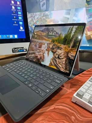 Microsoft surface pro 8 image 5