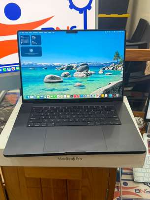 MacBook Pro M3 Pro 16 Pouces image 2