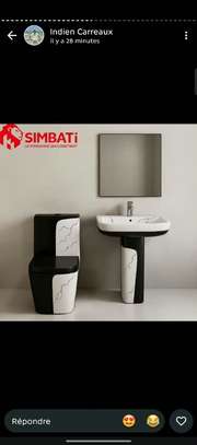 ensemble lavabo et WC marbré design image 2
