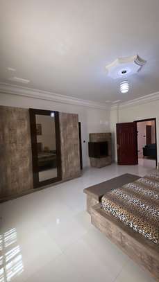 UN GRAND APPARTEMENT F3 MEUBLÉ image 4