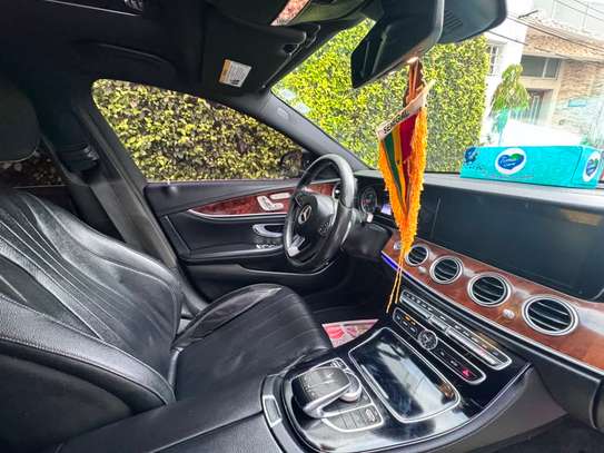 Mercedes E300 2018 image 3