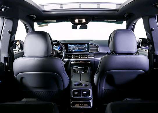 Mercedes-Benz GLS AMG 450 4MATIC 2025 image 8