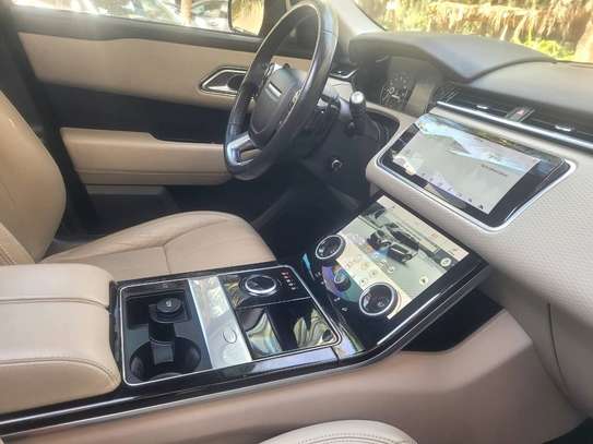 RANGE ROVER VELAR 2018 image 13