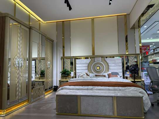 CHAMBRE À COUCHER VIP image 2