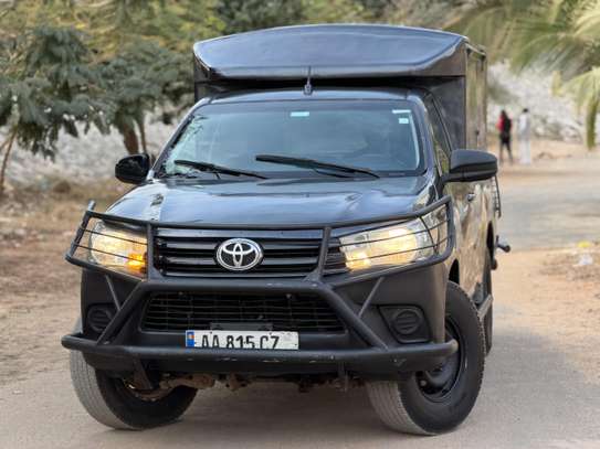 TOYOTA HILUX 2021 image 2