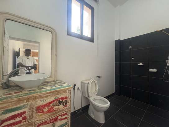 Villa F5 à louer au Almadie derrière Philippe Moris image 10