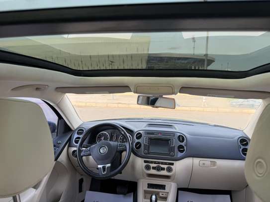 VOLKSWAGEN TIGUANE image 3