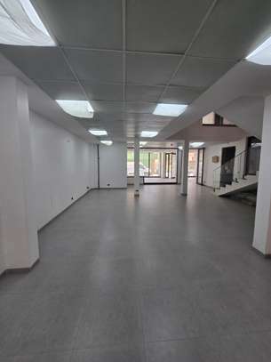 Immeuble neuf de bureau au centre ville image 6