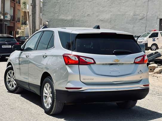 Chevrolet Equinox 2018 SUV argent spacieux image 11