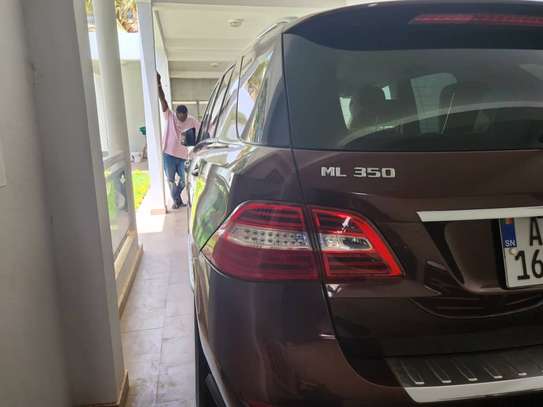 Mercedes-Benz ML 350 image 11