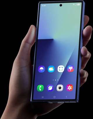 Samsung Galaxy Z Fold7 image 2
