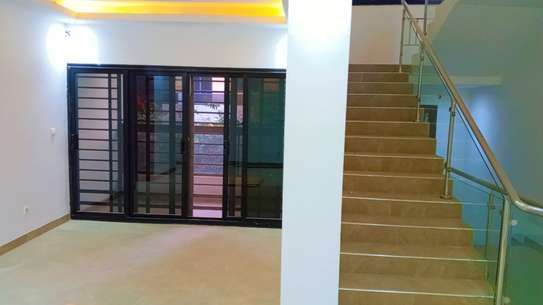 BELLE VILLA R+1 À LOUER CITÉ CHEIKH AMAR MAMELLES image 9