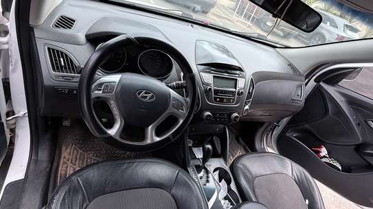 Hyundai ix35 SUV compact blanc automatique image 4