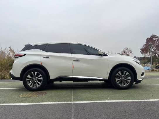 Nissan SUV 5 portes blanc automatique confortable image 3