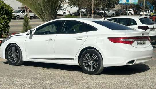 Hyundai grandeur 2015 image 2