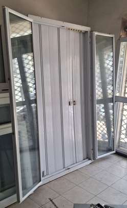 Porte PVC avec volet antibruit double vitrage image 6