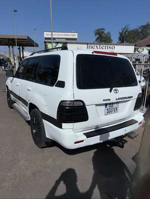 Toyota Land Cruiser 2001 image 5