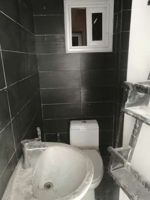 Magasin avec toilette à louer à Liberté 6 extension image 3