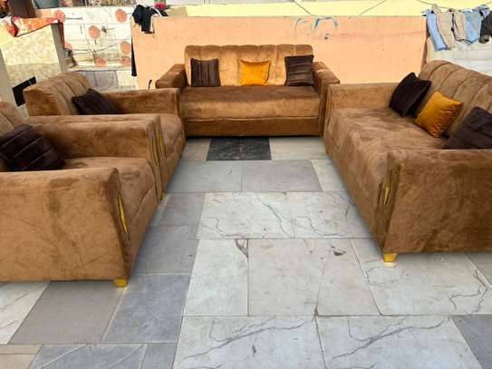Salon 8 place vip image 6