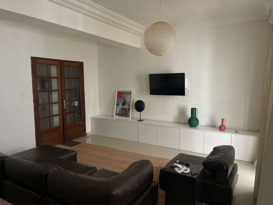 Appartement meublé rdc NGOR image 3