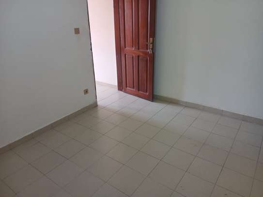 Un STUDIO À LOUER À GUÉDIAWAYE image 3
