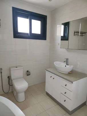 Appartement haut standing aux Almadies image 11