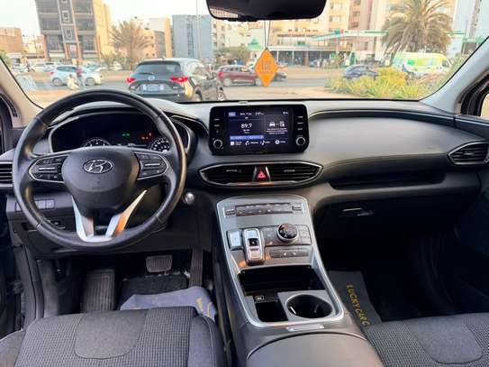 Hyundia Santafe image 10