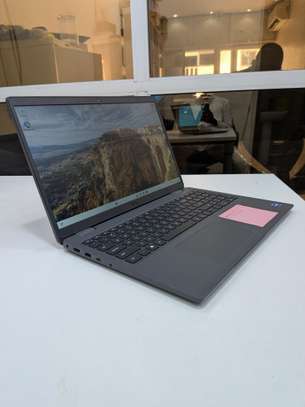 Dell 3540 15pouces i7 13e 8g de ram 256 image 4
