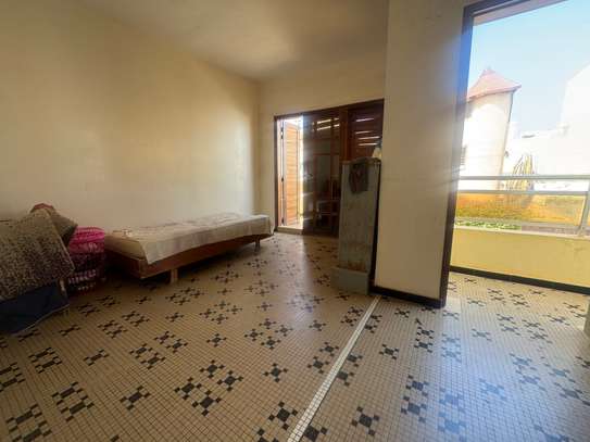 Maison à vendre à la cité Djiby Mbaye à 200 mètres a la mer image 5