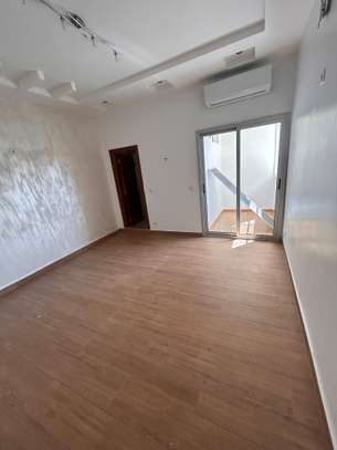 Appartement f4 à louer aux Almadies image 10