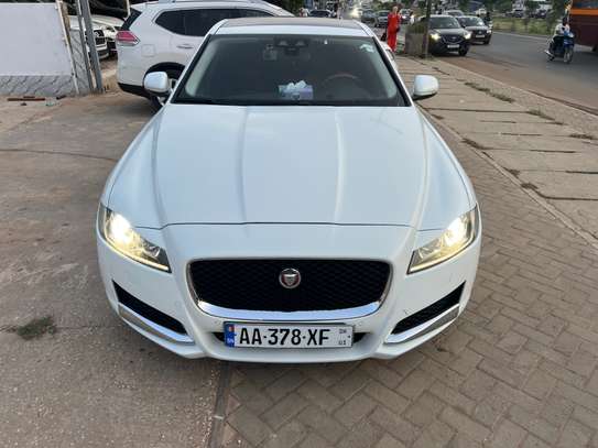 Jaguar XF 2017 full options image 3