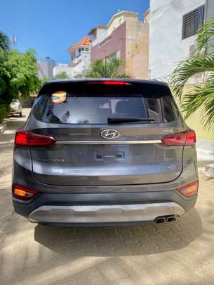 Hyundai santaFe 2019 image 9
