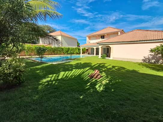 Villa meublée de standing à Nguérigne – Petite Côte image 2