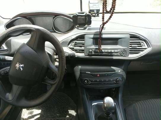 Peugeot 308 2016 image 4