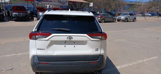 Toyota RAV 4 2019 image 8