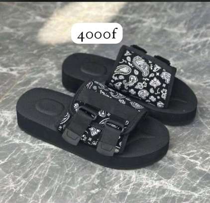 Vente des chaussures image 2