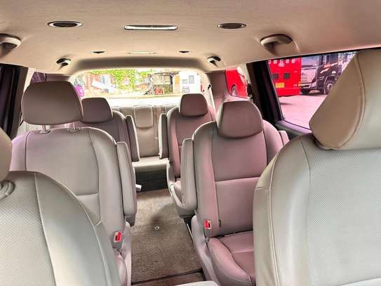 A LOUER KIA CARNIVAL 2017 image 2