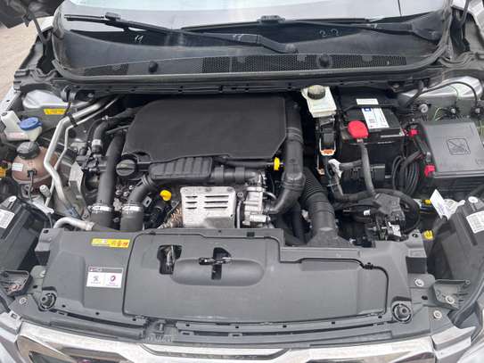 PEUGEOT 308  année 2016 image 8
