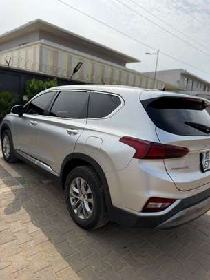 Hyundai Santafe 2020 image 10