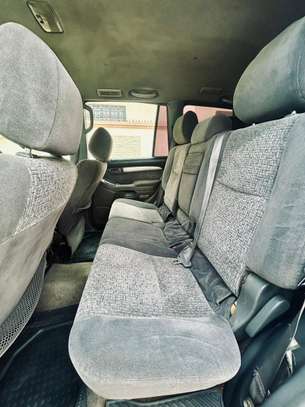 Land Cruiser parada image 7