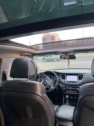 Hyundai Tucson image 4
