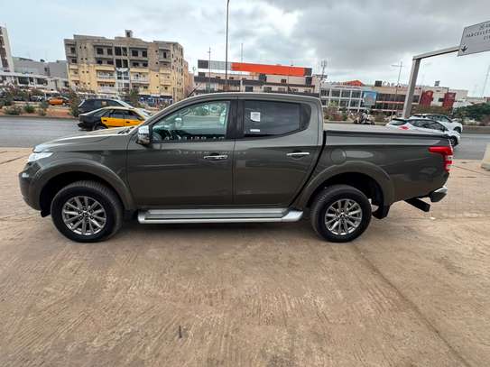 MITSUBISHI L200 2017 image 2
