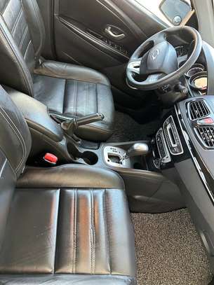 Renault SM3 essence full options image 4