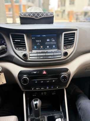 HYUNDAI TUCSON 2018 2.0 image 8