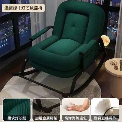 fauteuil à bascule moderne et ultra-confortable image 4