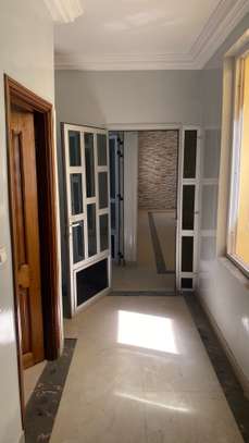 GRAND APPARTEMENT SPACIEUX A COMICO AEROPORT YOFF image 10