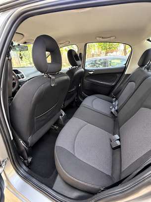 PEUGEOT 207 SEDAN | 2011 image 10