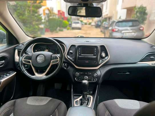 Jeep cherokee 2018 automatique ésance 4 clinder 2.4 . image 8